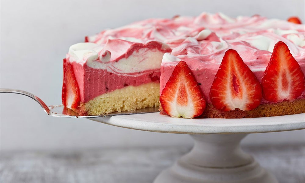 Rezeptidee: Erdbeer-Sekt-Torte Rezept zum Backen